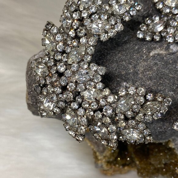 Vintage 40s Prong Set Rhinestone Demi Parure 3 Pc Necklace & Brooch Set - Picture 7 of 14